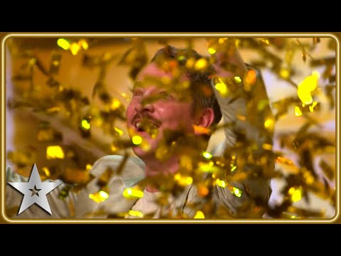 Audience member Max Foxs SPONTANEOUS audition gets him a GOLDEN BUZZER! | Auditions | BGT 2025 thumbnail from Britains...